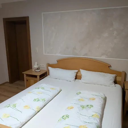 Pension Handle-2